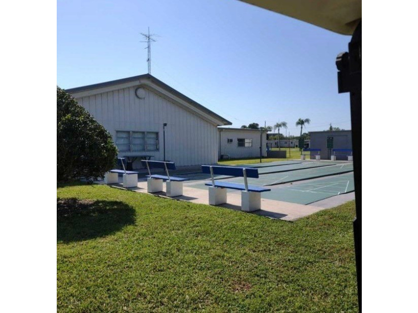 This steal of a home is move in ready and fully furnished - photo 19