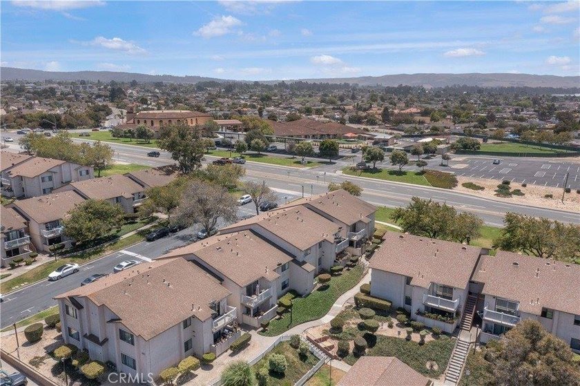 Welcome to 3420 Santa Maria Way, Unit 102C! This ground-floor - photo 21