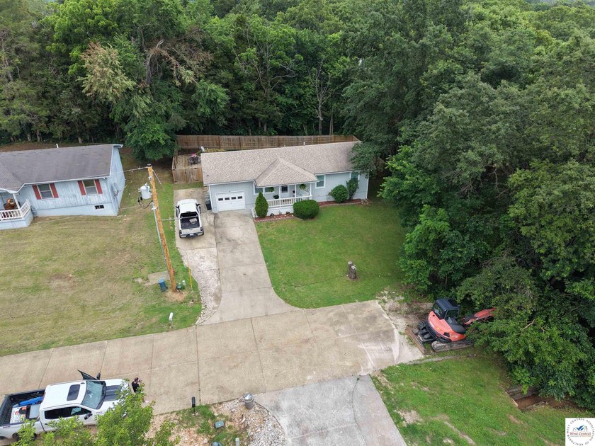 **Beautifully Updated Ranch Home in Warsaw, Missouri - Move-In - photo 25