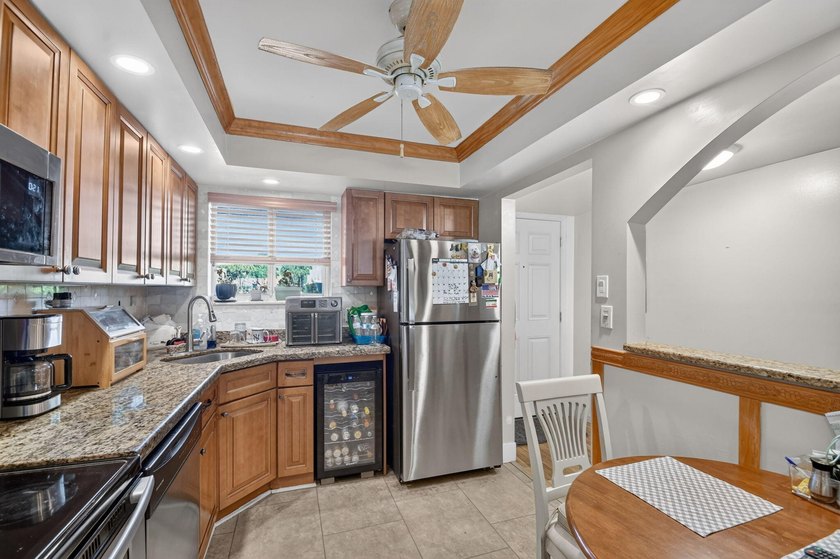 Welcome home to this beautifully maintained first-floor condo - photo 21