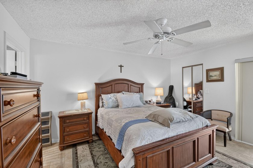 Welcome home to this beautifully maintained first-floor condo - photo 31