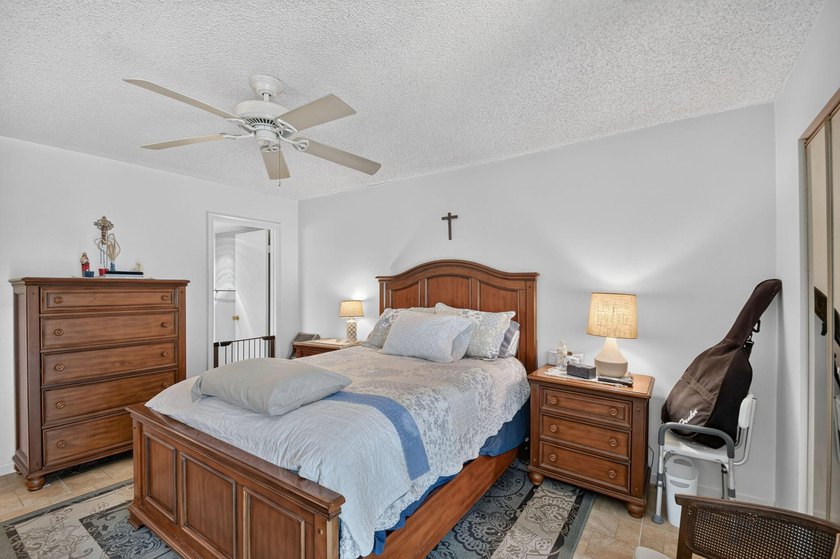 Welcome home to this beautifully maintained first-floor condo - photo 32