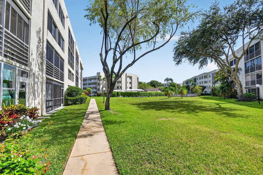 Welcome home to this beautifully maintained first-floor condo - photo 49