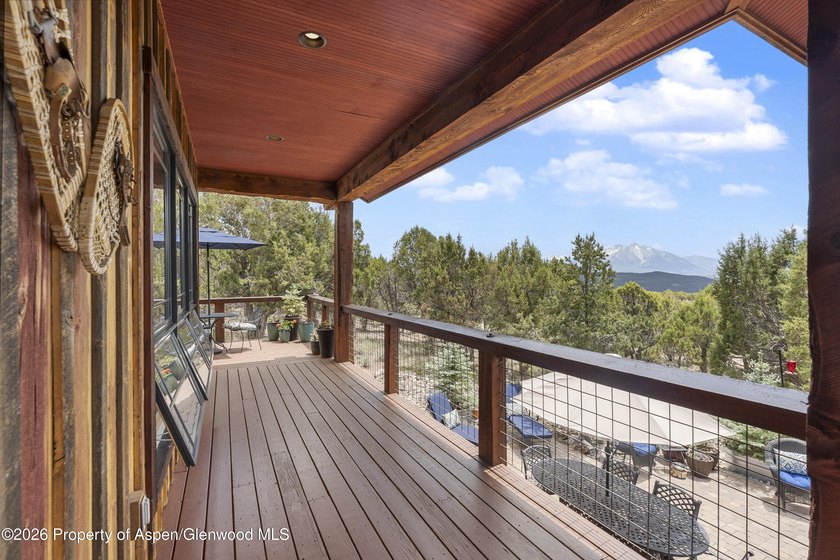 Roaring Fork Valley Retreat | Flexible Living Options | - photo 15