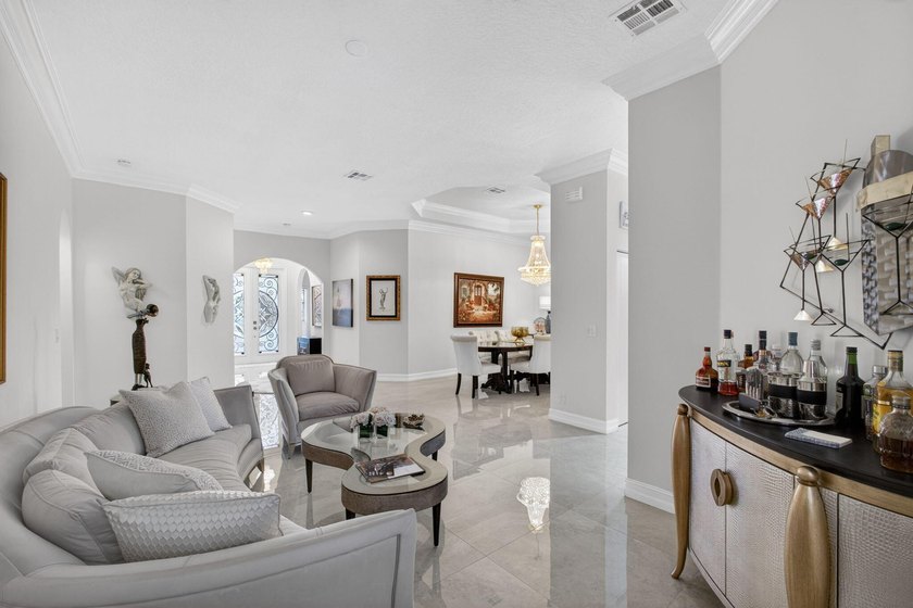 A true resort home on a large, premium pie shaped lot, with high - photo 19