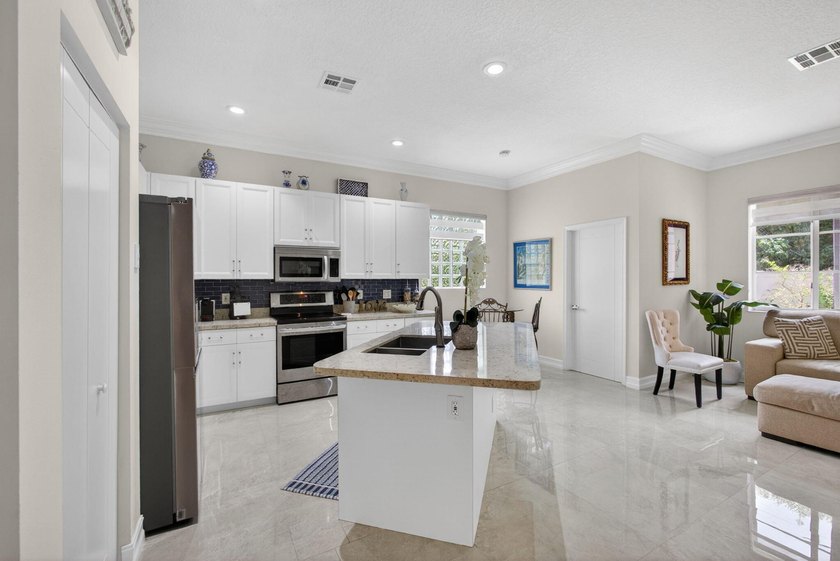 A true resort home on a large, premium pie shaped lot, with high - photo 21