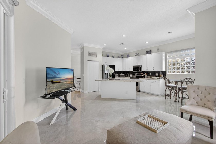 A true resort home on a large, premium pie shaped lot, with high - photo 25