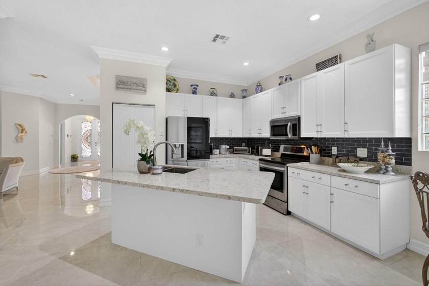 A true resort home on a large, premium pie shaped lot, with high - photo 26