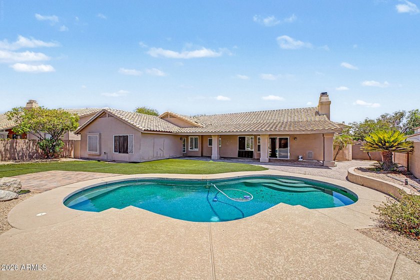 Spacious Cave Creek home offering 6 bedrooms, 3 bathrooms, and - photo 42