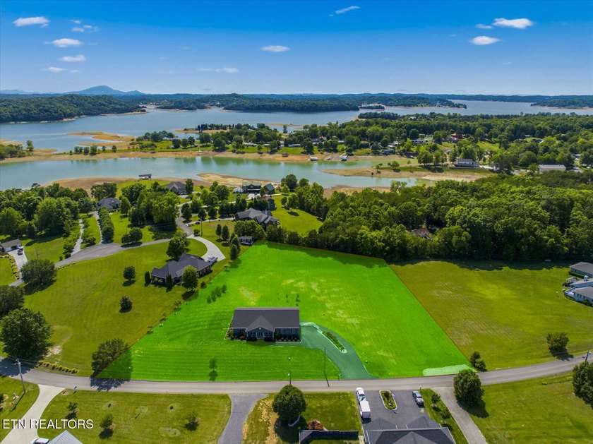 Welcome to East Tennessee living at its finest! This beautifully - photo 42