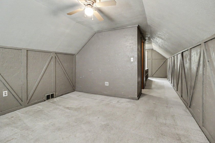 Charming three bedroom one bath Cape Cod with a large fenced in - photo 14