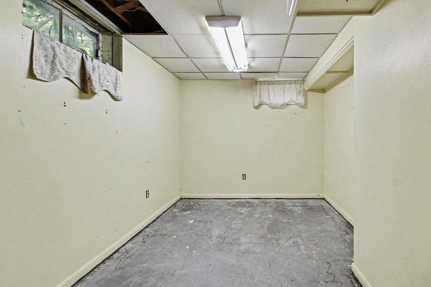 Charming three bedroom one bath Cape Cod with a large fenced in - photo 17