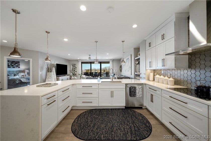 Welcome to Unit 3G at Cypress at the Lake, where refined luxury - photo 22