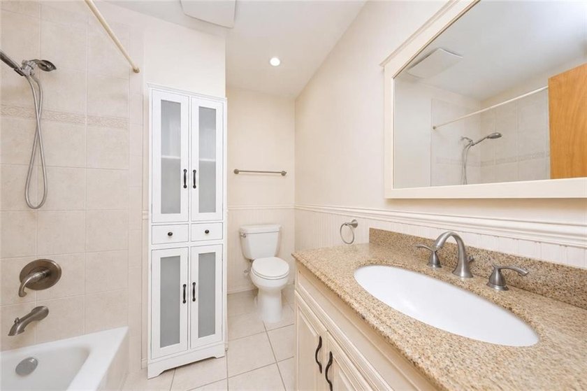 Welcome to this exceptional fully detached 2-family home - photo 22