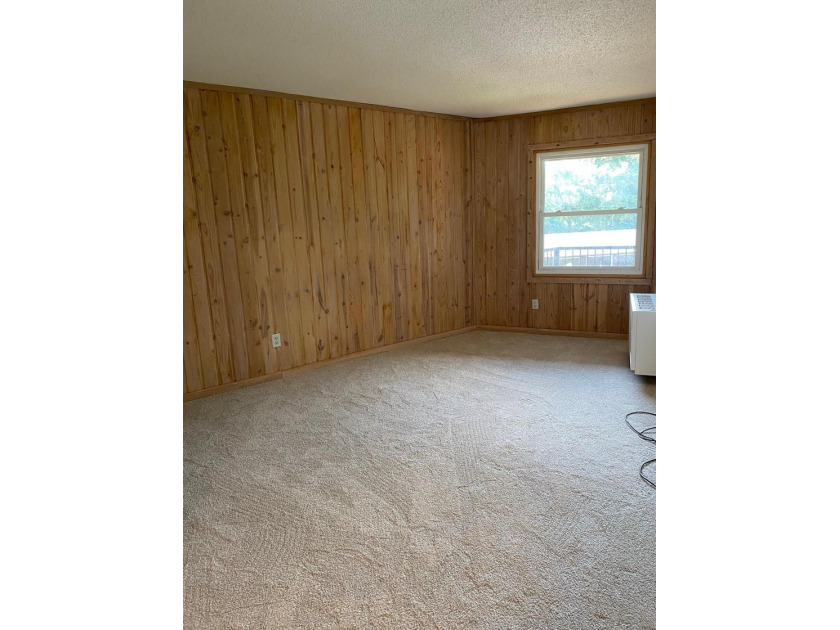 New carpet- fresh paint! Great views from this 3rd floor unit! - photo 8