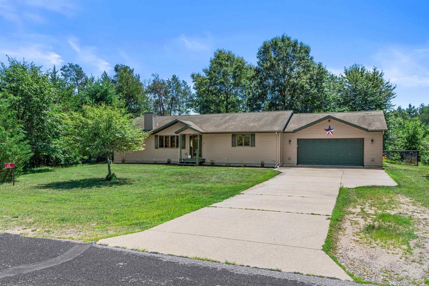 Whether you're searching for a year-round home or the perfect - photo 14