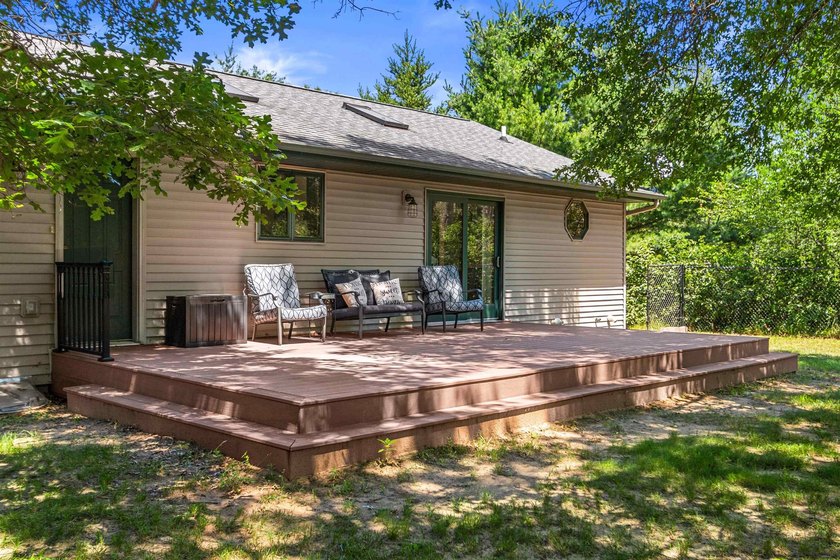 Whether you're searching for a year-round home or the perfect - photo 18
