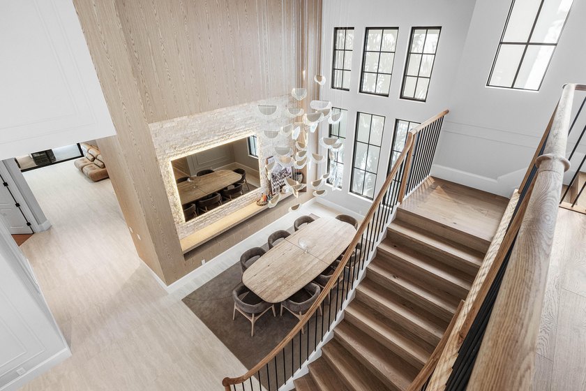 Welcome to this stunning fully renovated home with - photo 20