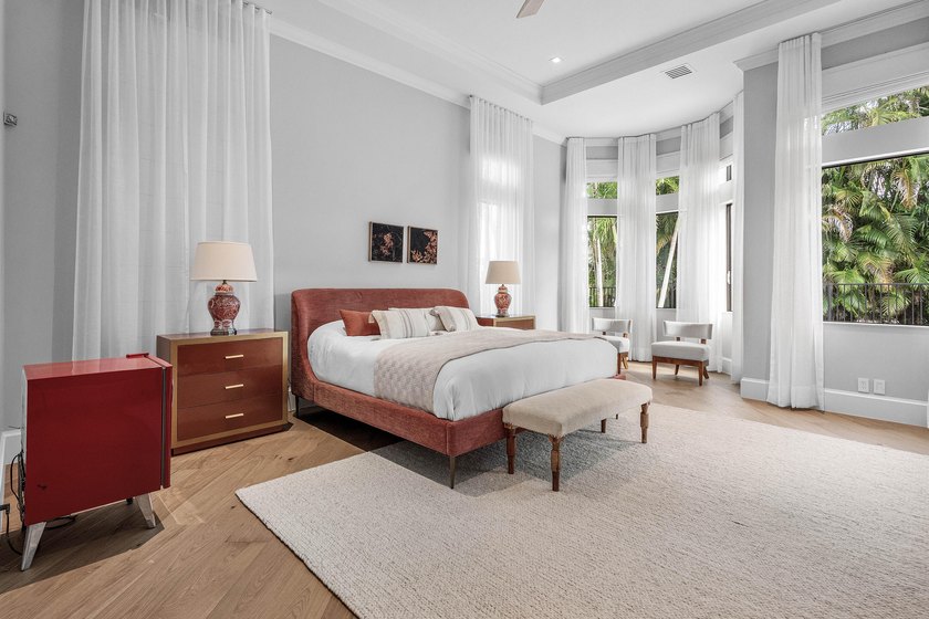 Welcome to this stunning fully renovated home with - photo 26