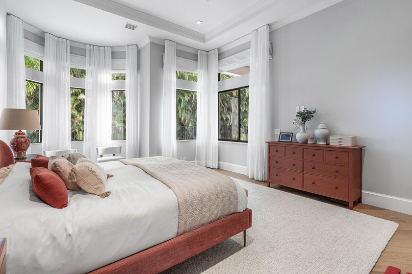 Welcome to this stunning fully renovated home with - photo 28