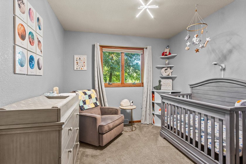 Whether you're searching for a year-round home or the perfect - photo 39