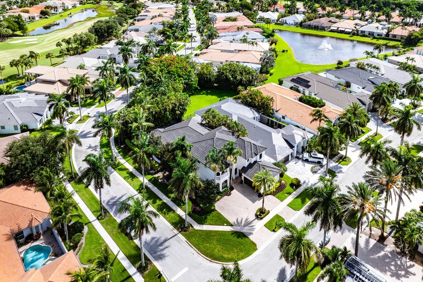 Welcome to this stunning fully renovated home with - photo 47