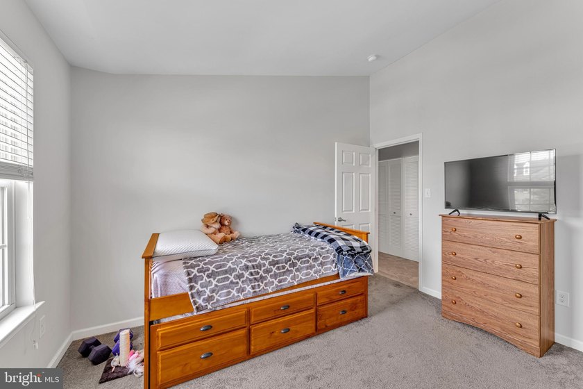Welcome to this beautifully maintained end-unit townhome in the - photo 26