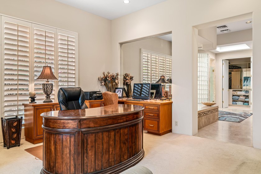 Sought-after custom built home with panoramic southern views - photo 33