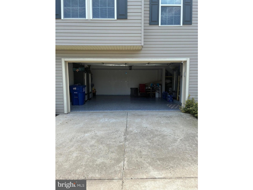 Welcome to this beautifully maintained end-unit townhome in the - photo 39