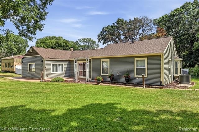 Welcome to 423 East Road! This updated 3 bedroom, 2 full bath - photo 46