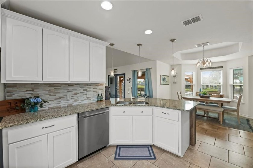 Waterfront living just got an upgrade. Welcome to 106 Dove Drive - photo 11