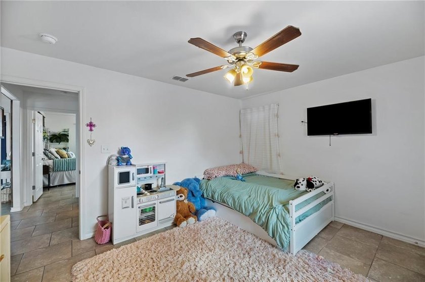 Waterfront living just got an upgrade. Welcome to 106 Dove Drive - photo 25