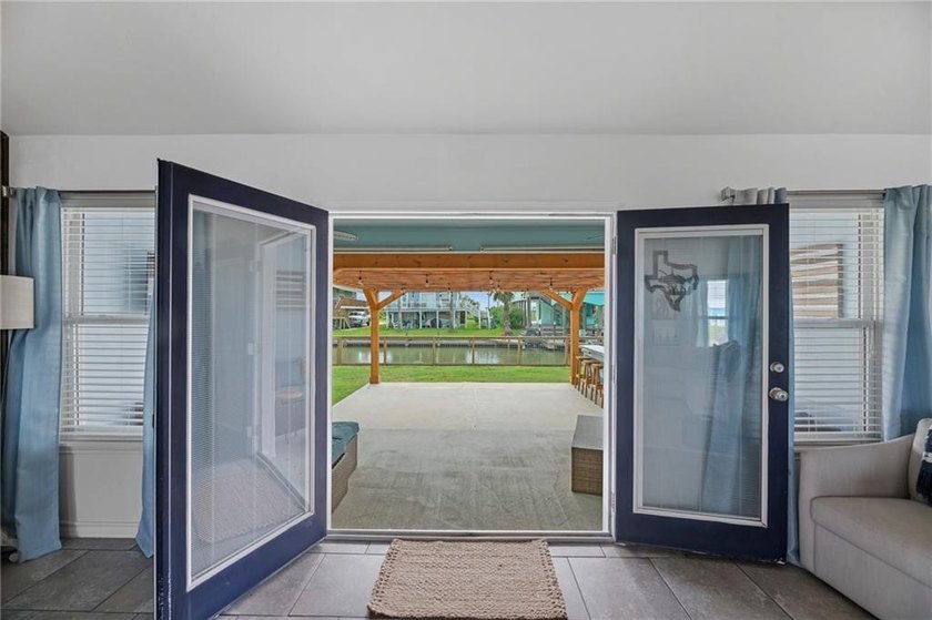 Waterfront living just got an upgrade. Welcome to 106 Dove Drive - photo 28
