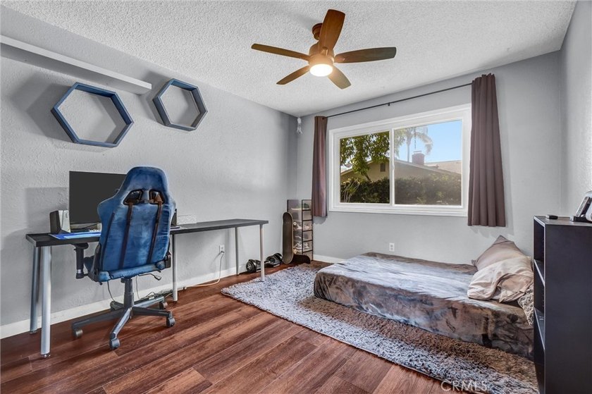 Imagine coming home to a property that offers the perfect blend - photo 15