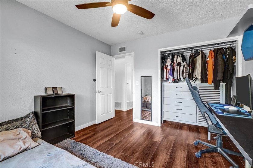 Imagine coming home to a property that offers the perfect blend - photo 16