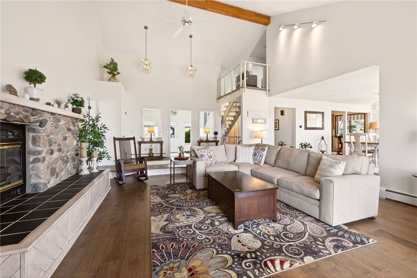 Quintessential country lake living awaits! Breathtaking Lake - photo 17