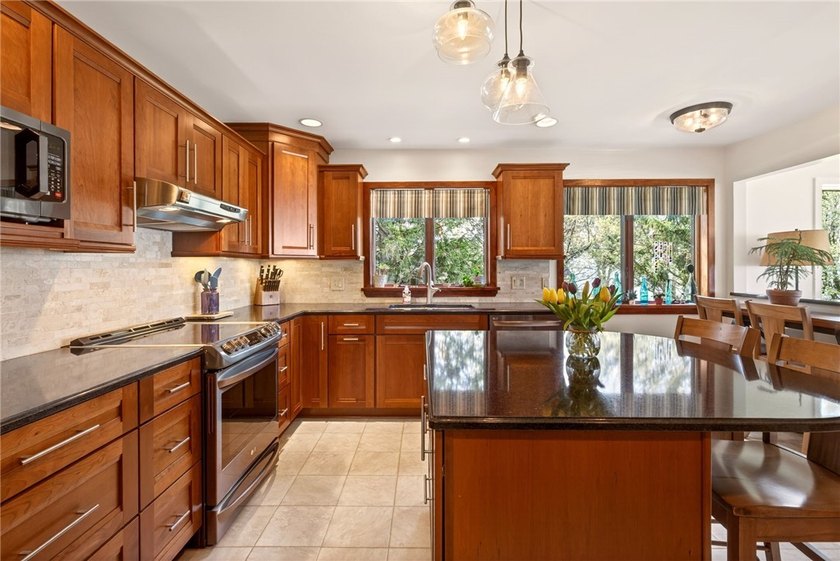Quintessential country lake living awaits! Breathtaking Lake - photo 24