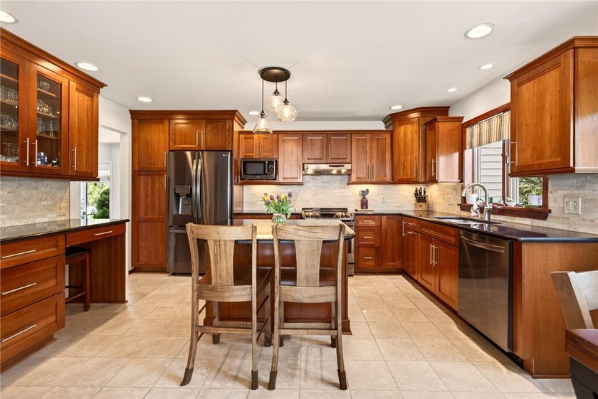Quintessential country lake living awaits! Breathtaking Lake - photo 25