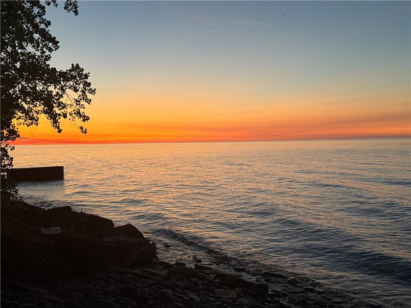 Quintessential country lake living awaits! Breathtaking Lake - photo 50