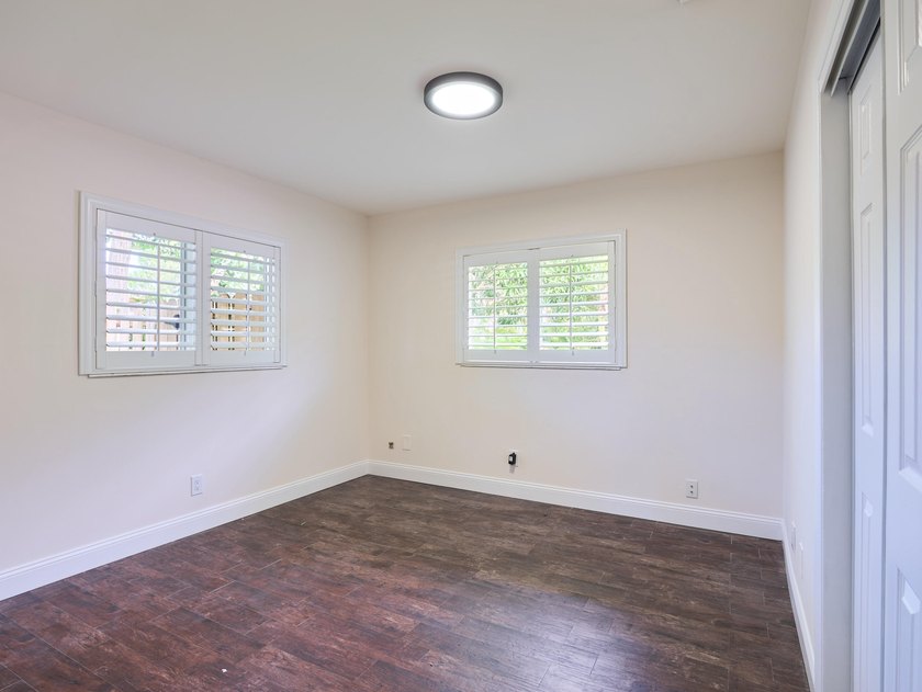 304 Cir W - photo 15