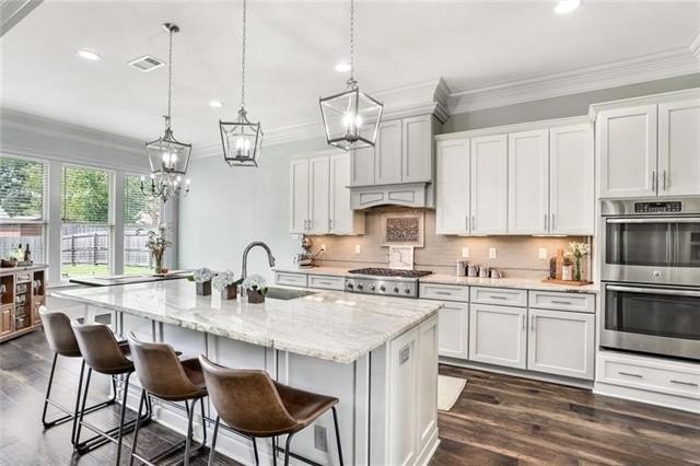 Don't miss this well-maintained beauty in flood zone X by - photo 9