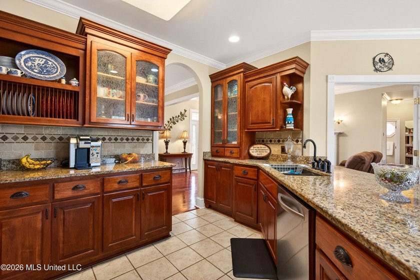 Located in the desirable Robinwood Village neighborhood in - photo 11