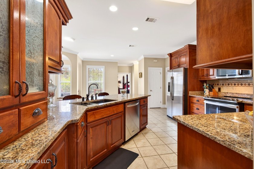 Located in the desirable Robinwood Village neighborhood in - photo 12
