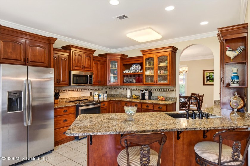 Located in the desirable Robinwood Village neighborhood in - photo 14