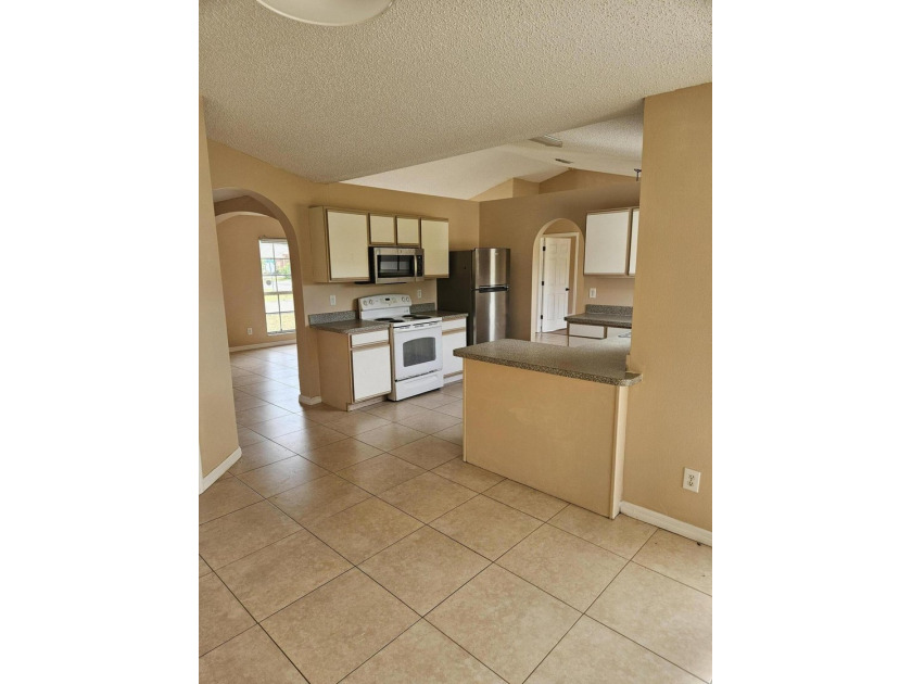 This home is good for big family and also close to everything - photo 16