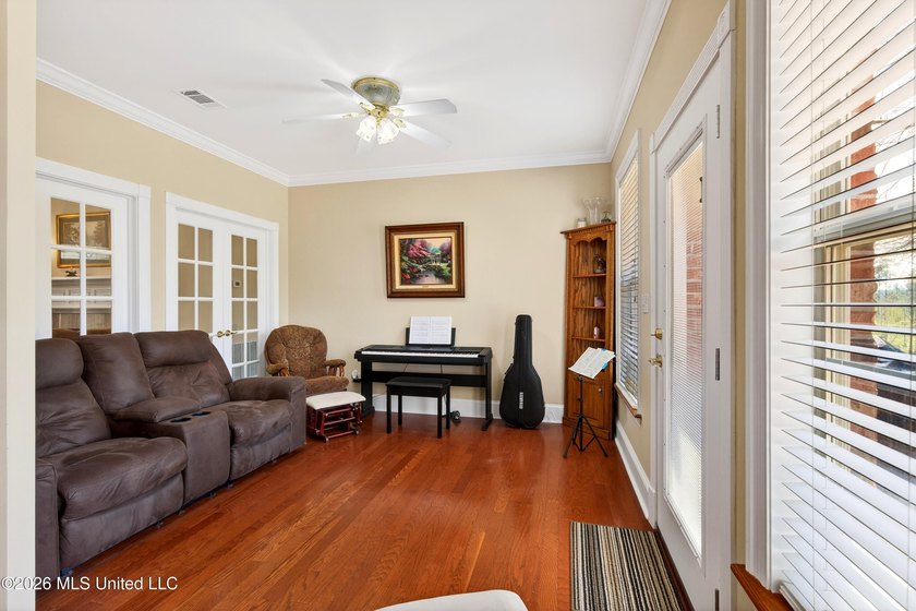 Located in the desirable Robinwood Village neighborhood in - photo 18