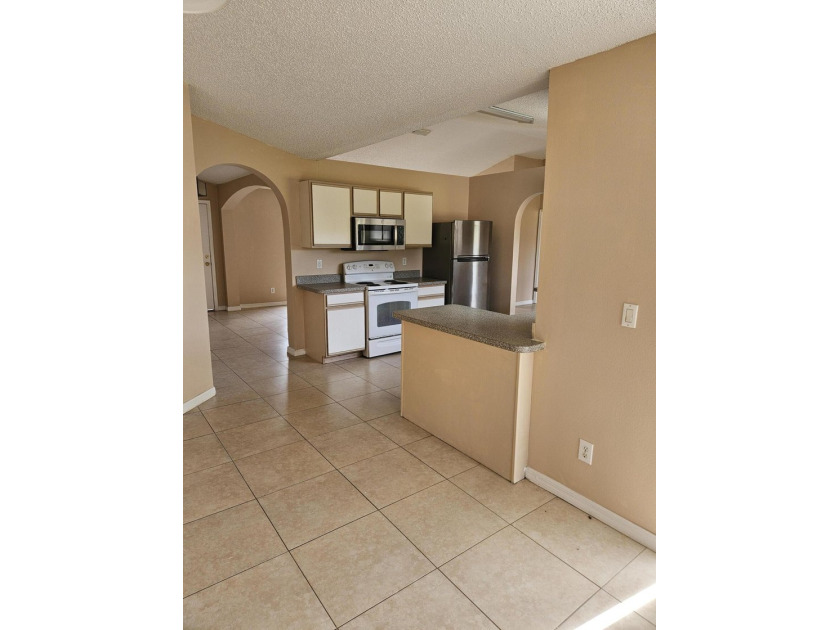 This home is good for big family and also close to everything - photo 18