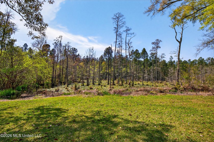 Located in the desirable Robinwood Village neighborhood in - photo 40