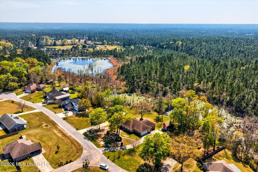 Located in the desirable Robinwood Village neighborhood in - photo 42