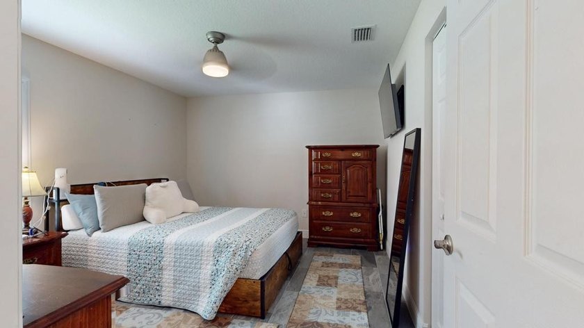 Welcome to this spacious single-story home in Port St. Lucie - photo 36